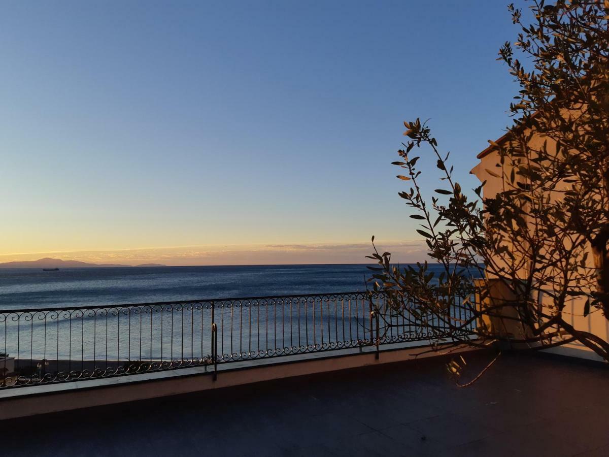 Апартаменти Amalfi Coast Emotions В'єтрі Екстер'єр фото